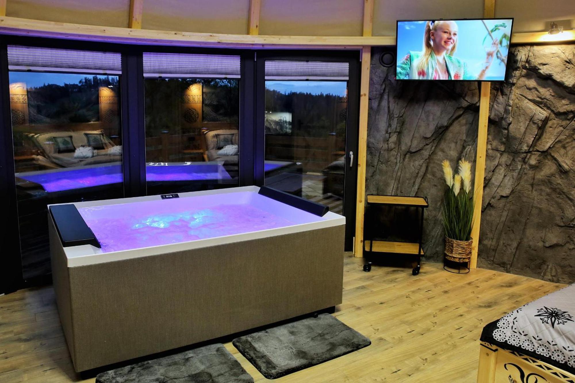 Tatry Mountain Glamp Z Jacuzzi Hotel Zakopane Ngoại thất bức ảnh